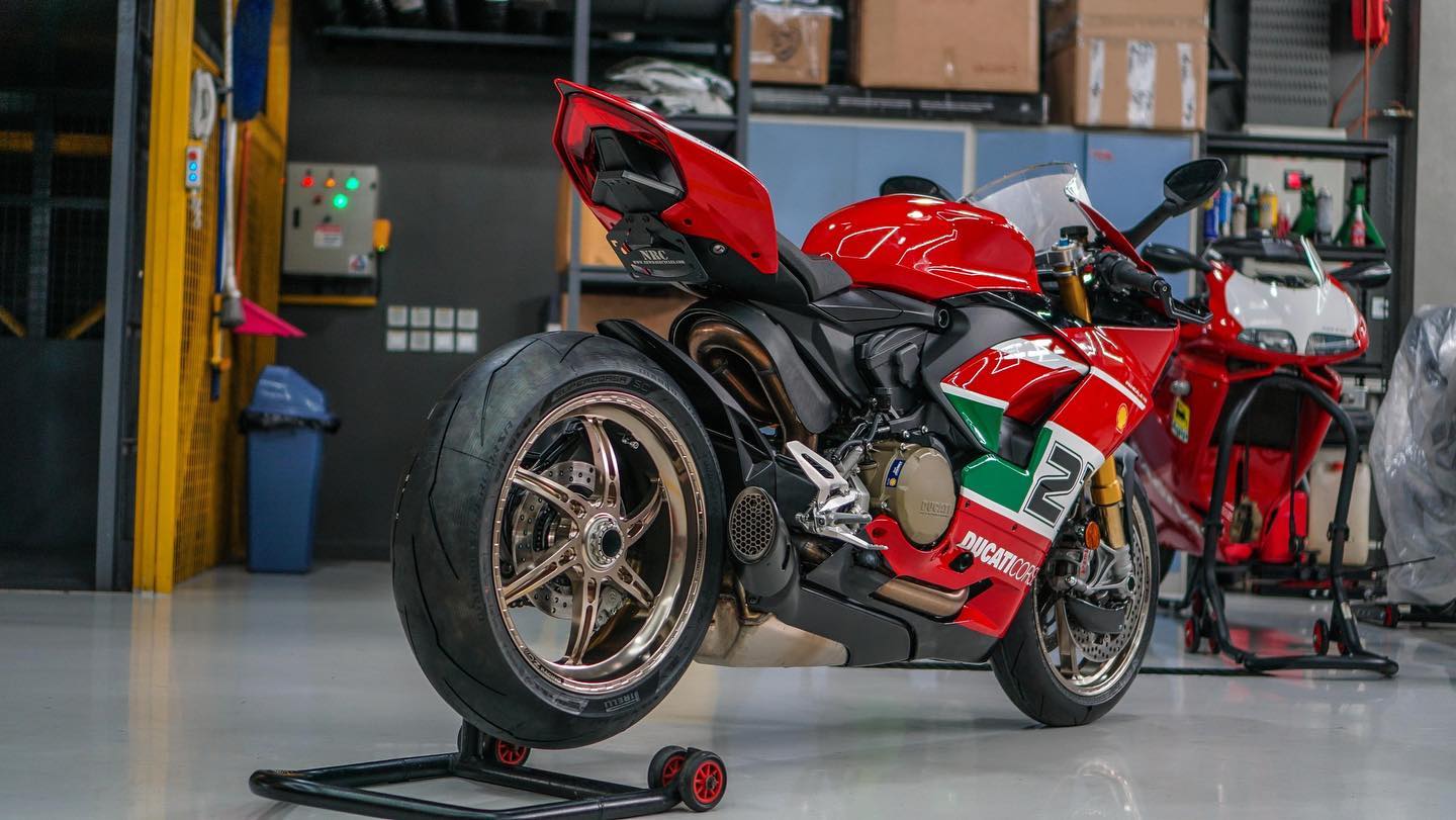 Ducati panigale deals v2 fender eliminator